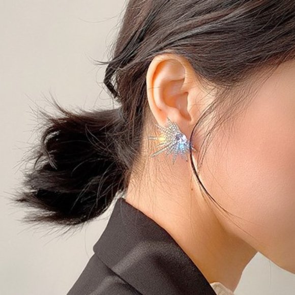 New 925 Radiation Sparkling Silver Plated Rhinestone Spikes Stud Earing - Picture 3 of 7